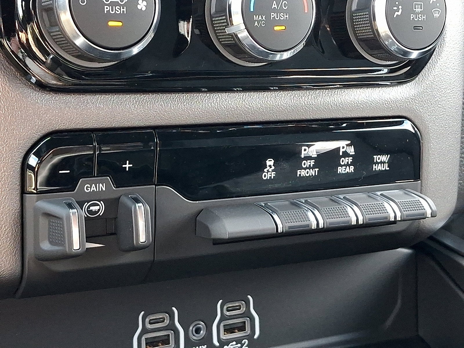 2027 RAM 1500 RAM 1500 BIG HORN CREW CAB 4X4 5'7' BOX