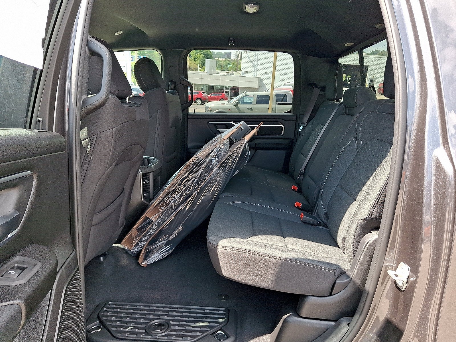 2027 RAM 1500 RAM 1500 BIG HORN CREW CAB 4X4 5'7' BOX