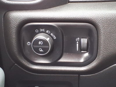 2022 RAM 1500 Big Horn Crew Cab 4x4 5'7' Box