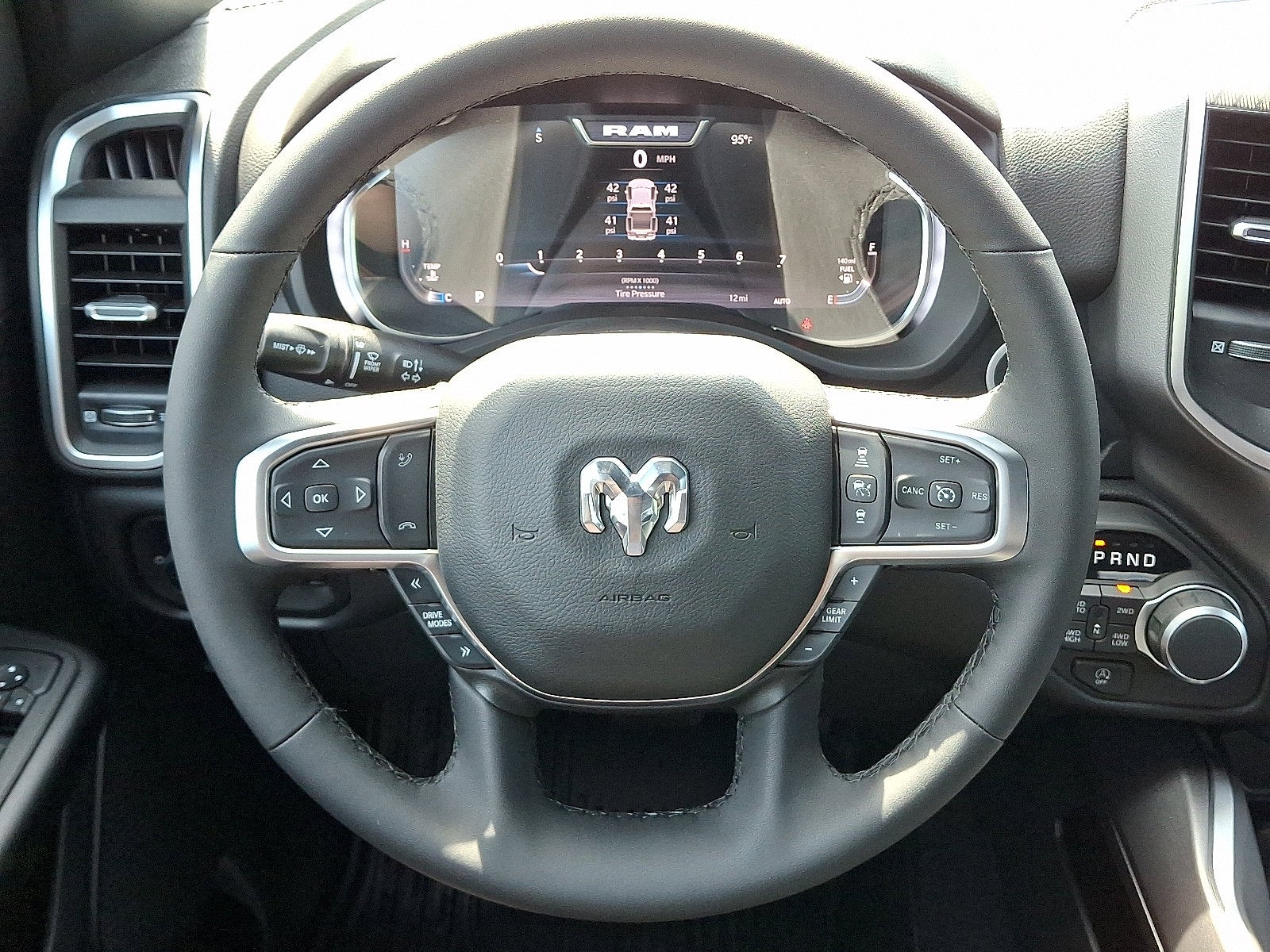 2027 RAM 1500 RAM 1500 BIG HORN CREW CAB 4X4 5'7' BOX
