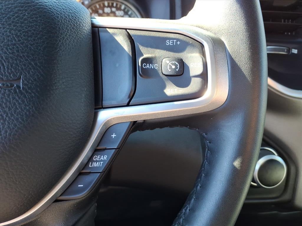 2022 RAM 1500 Big Horn Crew Cab 4x4 5'7' Box