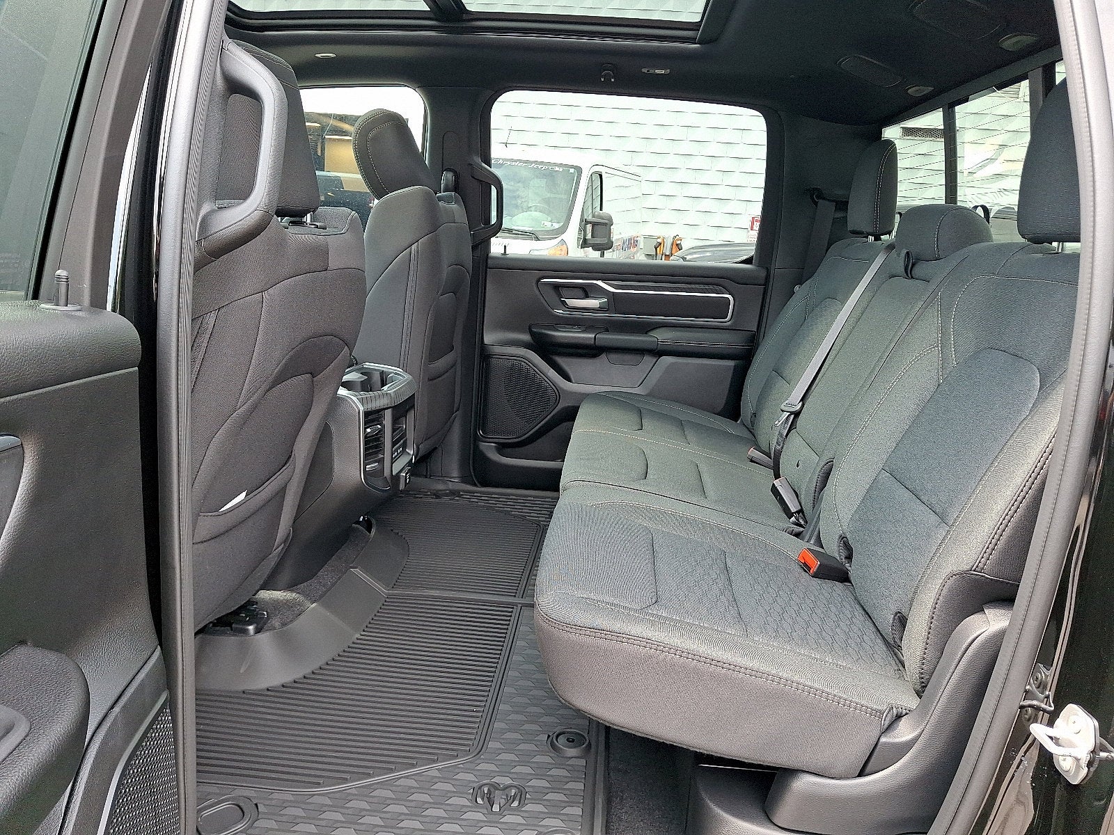 2027 RAM 1500 RAM 1500 BIG HORN CREW CAB 4X4 5'7' BOX