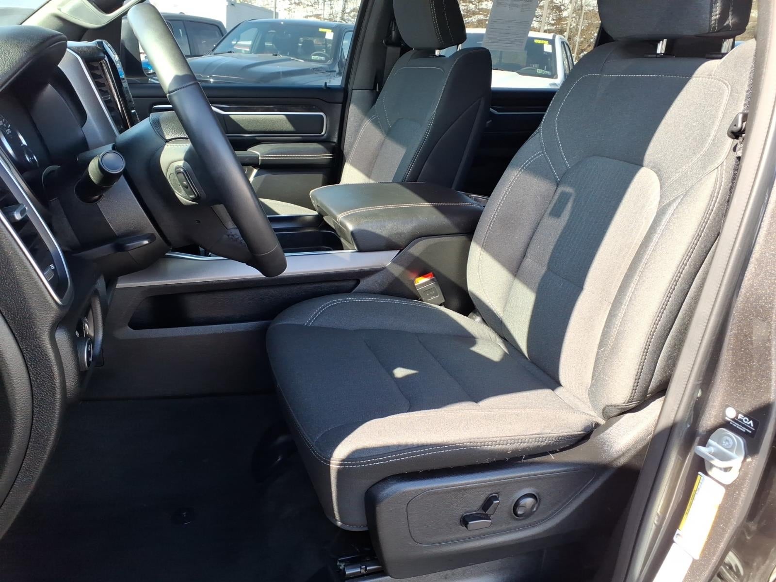 2024 RAM 1500 Big Horn Crew Cab 4x4 5'7' Box