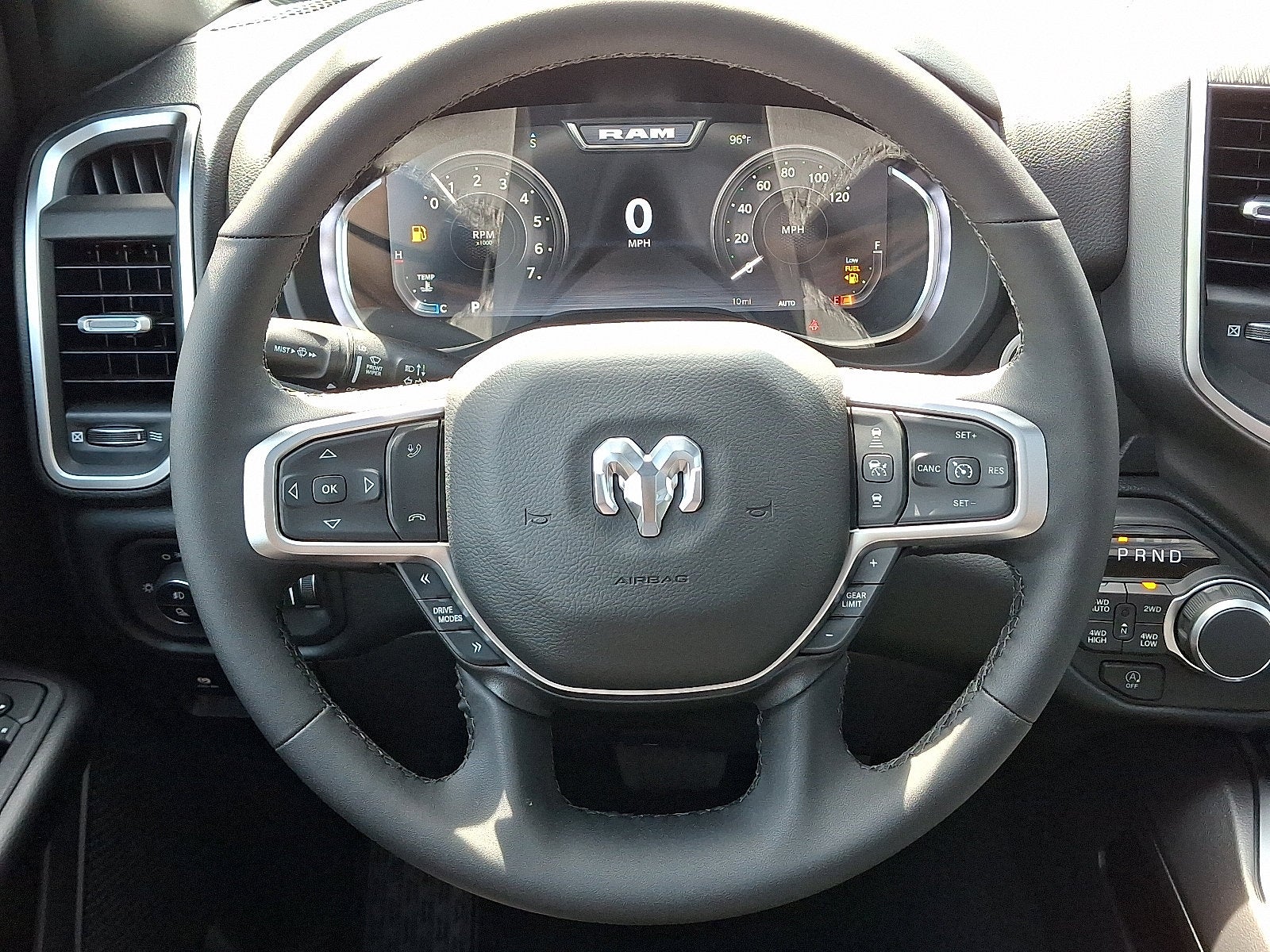 2027 RAM 1500 RAM 1500 BIG HORN CREW CAB 4X4 5'7' BOX
