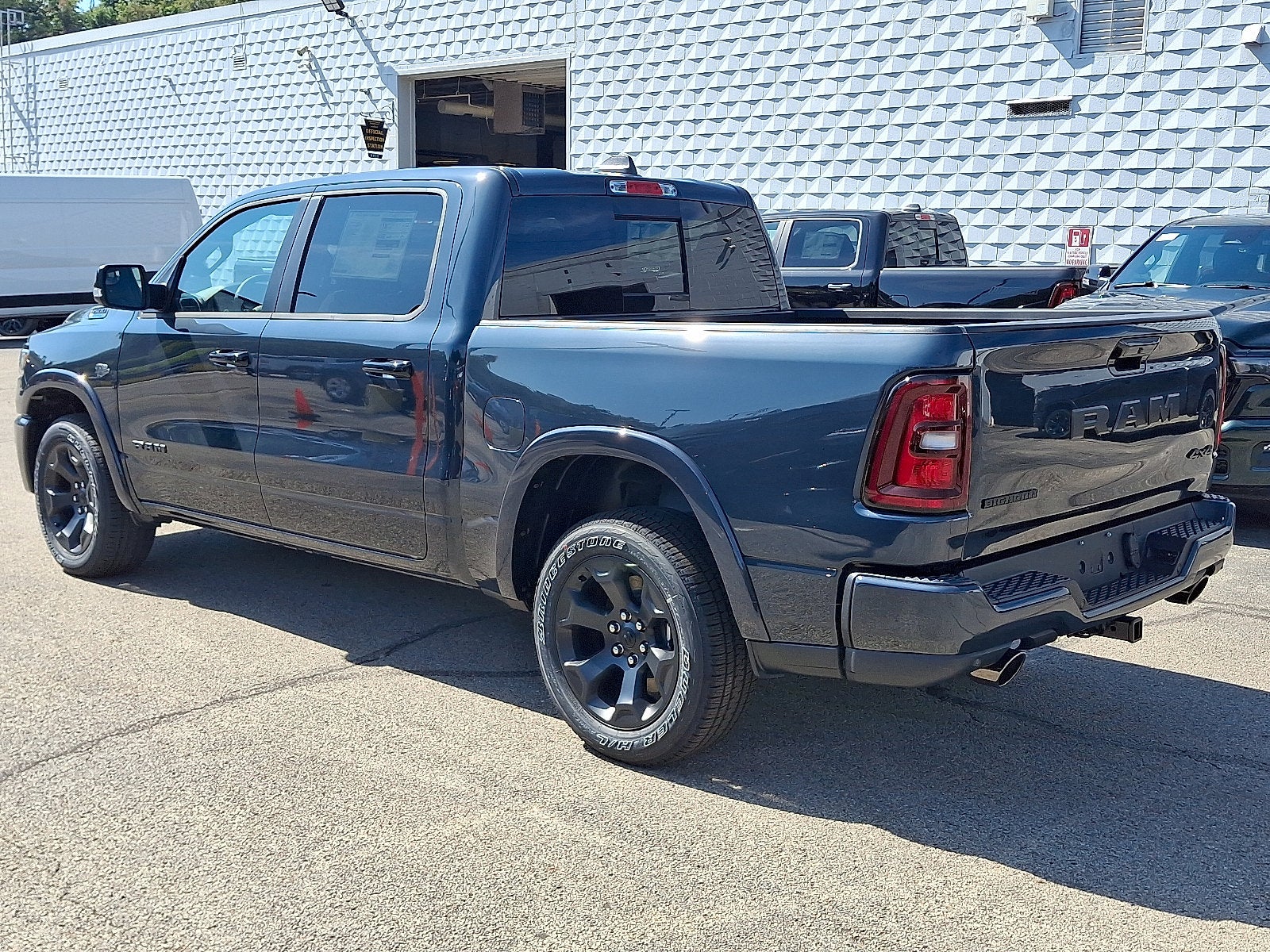 2027 RAM 1500 RAM 1500 BIG HORN CREW CAB 4X4 5'7' BOX
