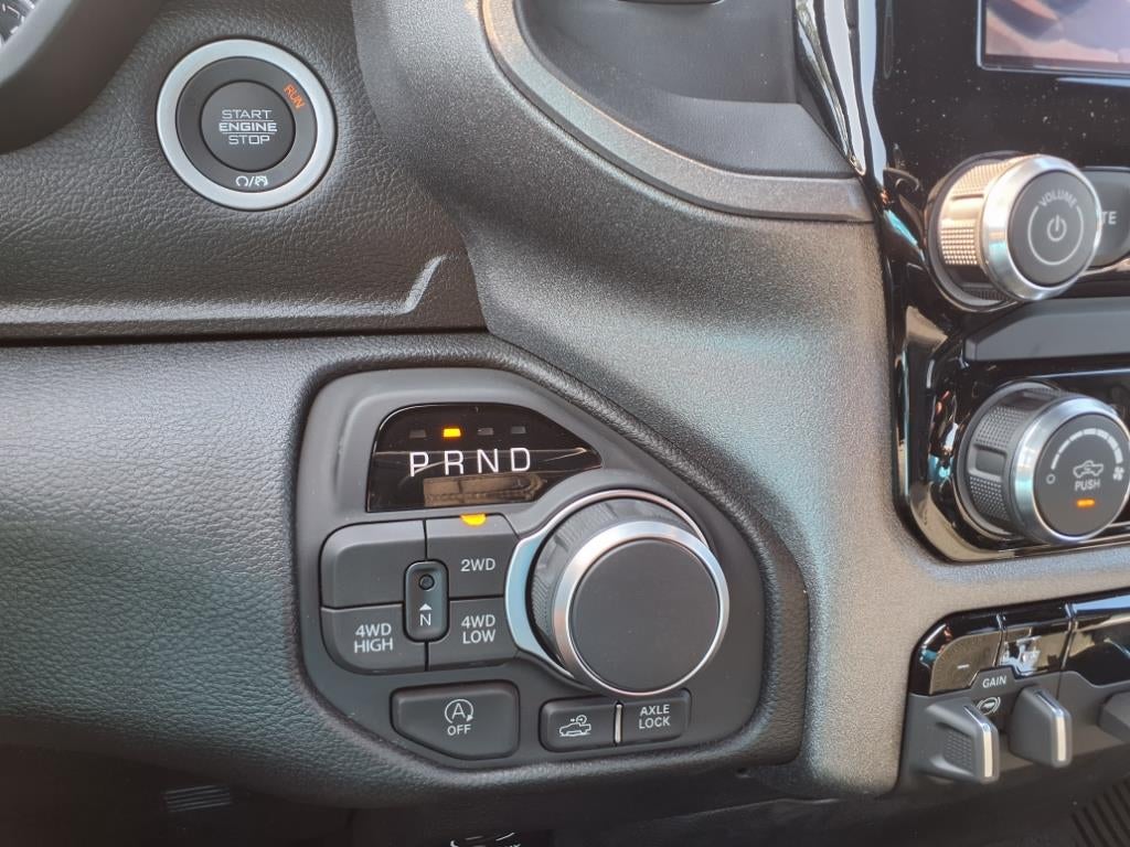 2026 RAM 1500 RAM 1500 WARLOCK CREW CAB 4X4 5'7' BOX