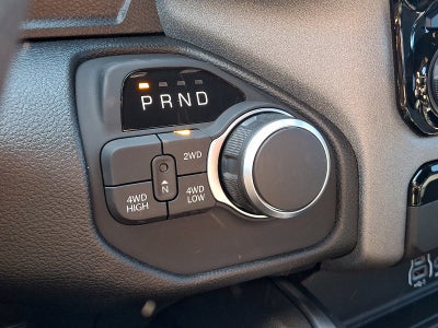 2027 RAM 1500 RAM 1500 EXPRESS CREW CAB 4X4 5'7' BOX