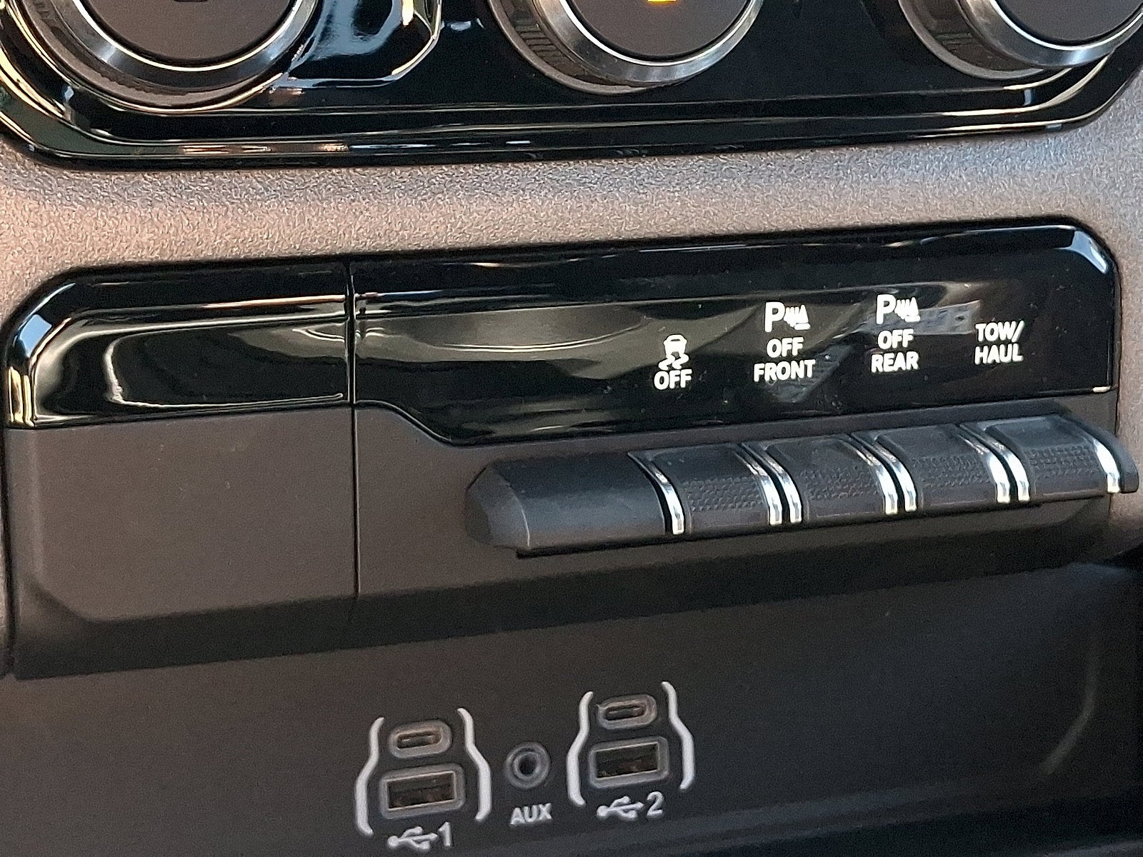 2027 RAM 1500 RAM 1500 EXPRESS CREW CAB 4X4 5'7' BOX