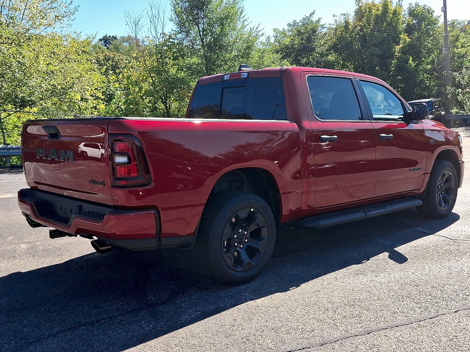 2027 RAM 1500 RAM 1500 EXPRESS CREW CAB 4X4 5'7' BOX