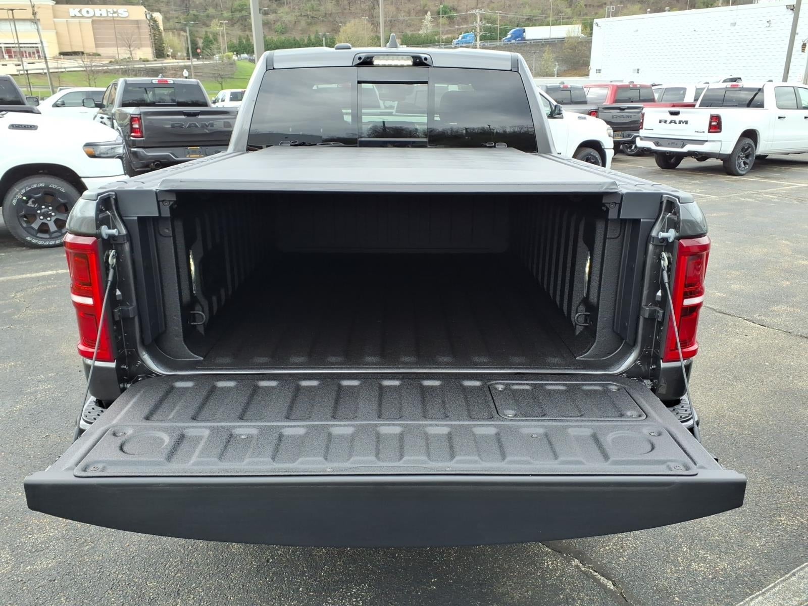 2026 RAM 1500 RAM 1500 LIMITED CREW CAB 4X4 5'7' BOX
