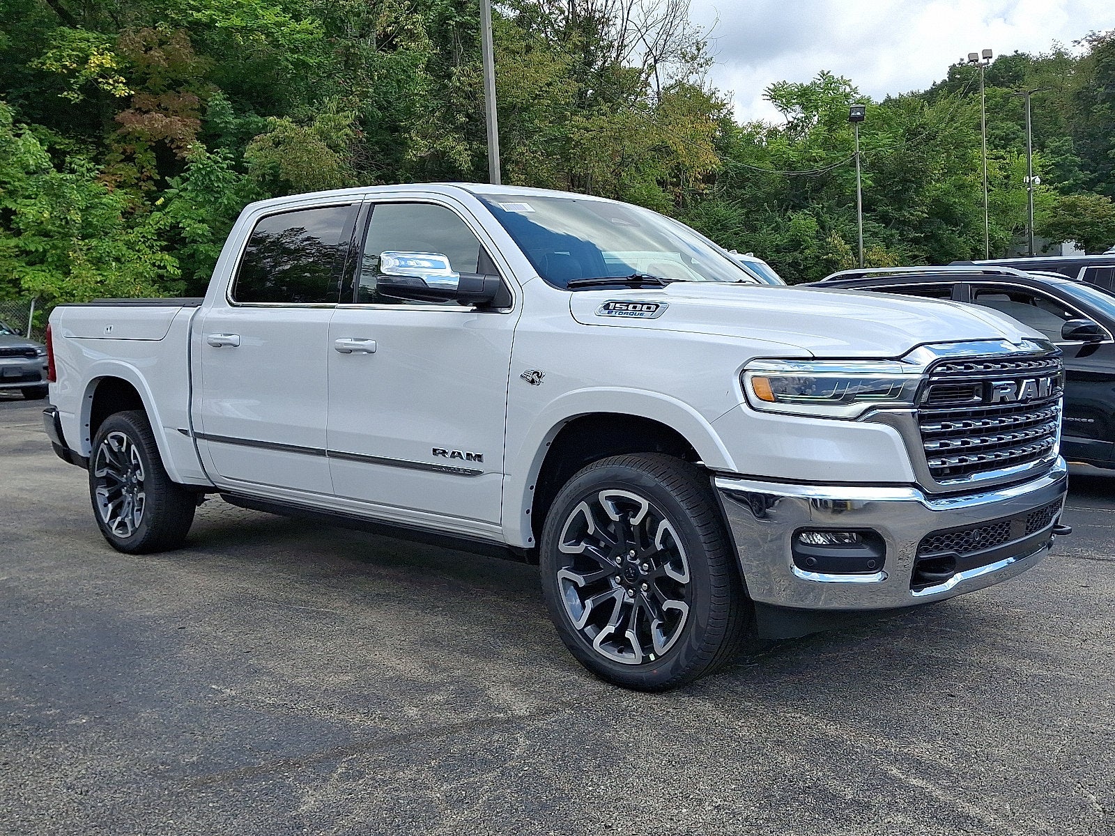 2027 RAM 1500 RAM 1500 LIMITED CREW CAB 4X4 5'7' BOX