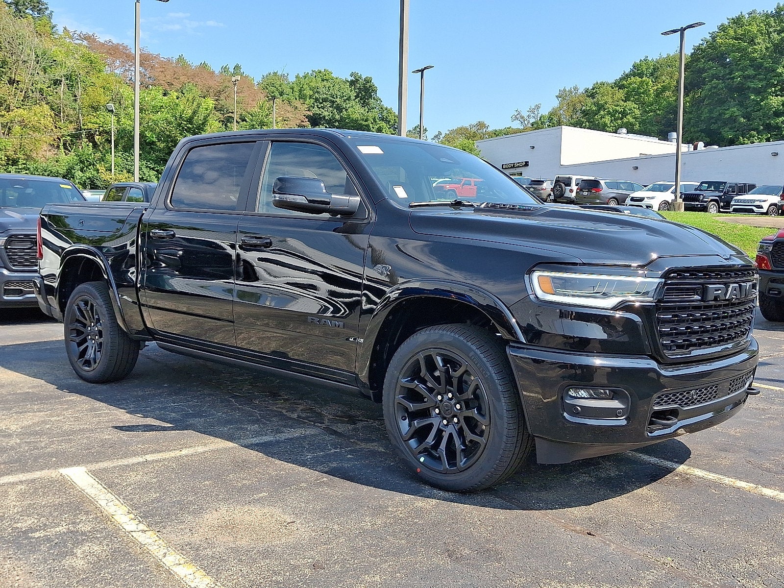 2027 RAM 1500 RAM 1500 LIMITED CREW CAB 4X4 5'7' BOX