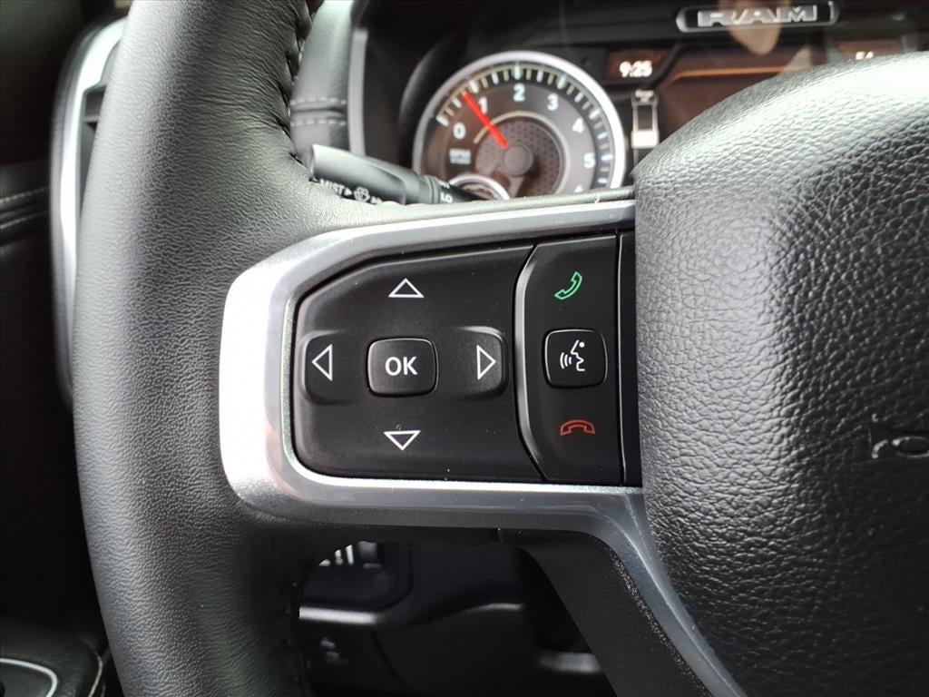 2022 RAM 1500 Laramie Crew Cab 4x4 5'7' Box