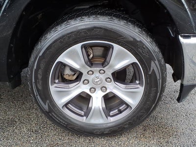 2022 RAM 1500 Laramie Crew Cab 4x4 5'7' Box