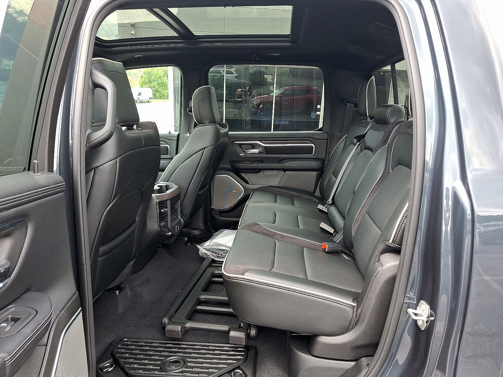 2026 RAM 1500 RAM 1500 LARAMIE CREW CAB 4X4 5'7' BOX