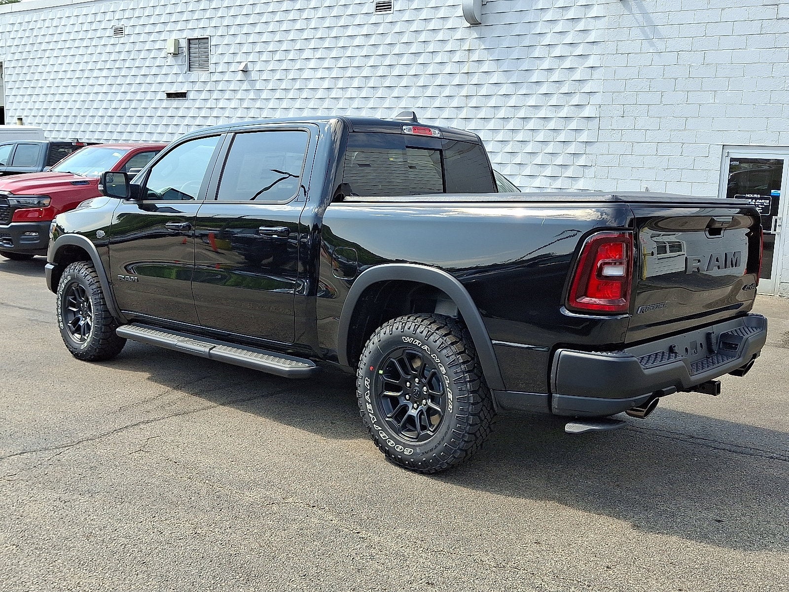 2027 RAM 1500 RAM 1500 REBEL CREW CAB 4X4 5'7' BOX