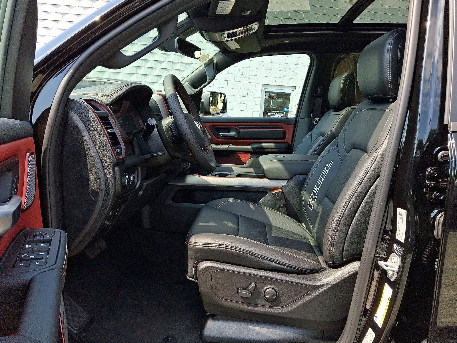 2027 RAM 1500 RAM 1500 REBEL CREW CAB 4X4 5'7' BOX