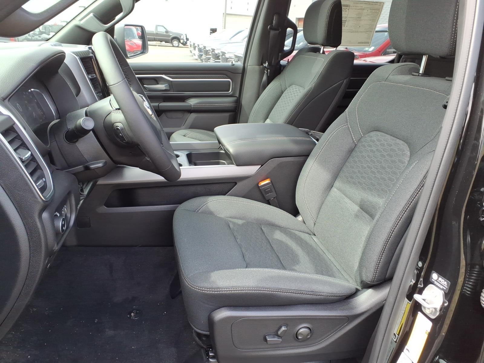 2026 RAM 1500 RAM 1500 BIG HORN CREW CAB 4X4 6'4' BOX