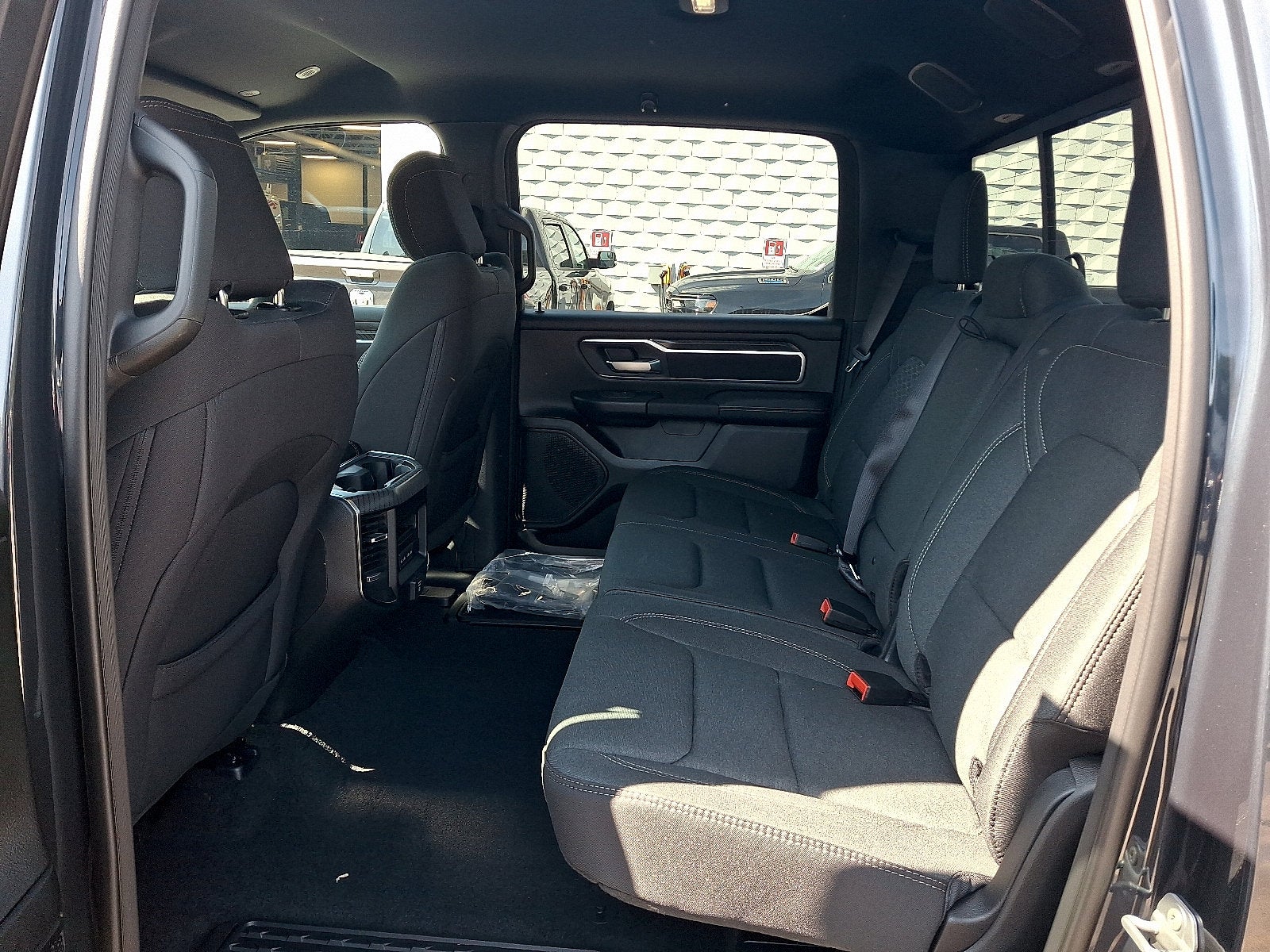 2027 RAM 1500 RAM 1500 BIG HORN CREW CAB 4X4 6'4' BOX