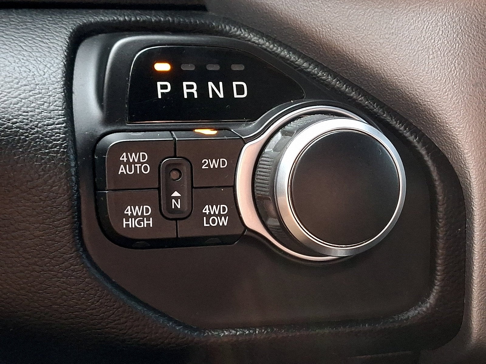 2020 RAM 1500 Big Horn Crew Cab 4x4 6'4' Box