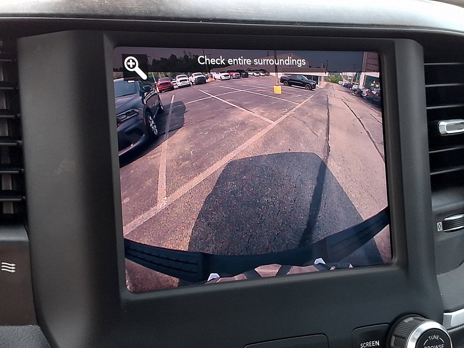 2020 RAM 1500 Big Horn Crew Cab 4x4 6'4' Box