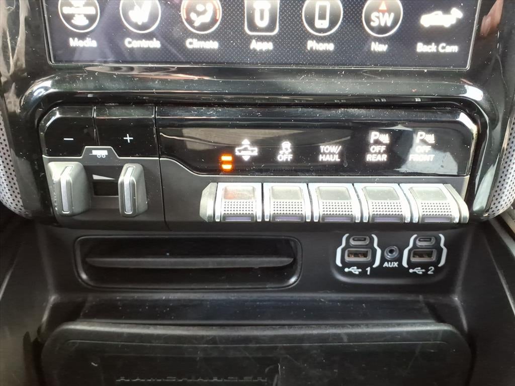 2021 RAM 1500 Limited Crew Cab 4x4 6'4' Box