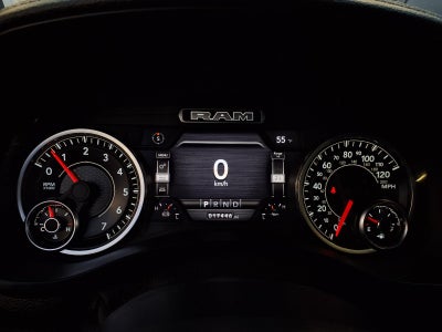 2022 RAM 1500 Laramie Crew Cab 4x4 6'4' Box