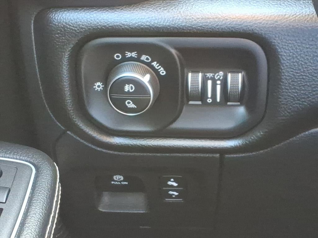 2022 RAM 1500 Laramie Crew Cab 4x4 6'4' Box