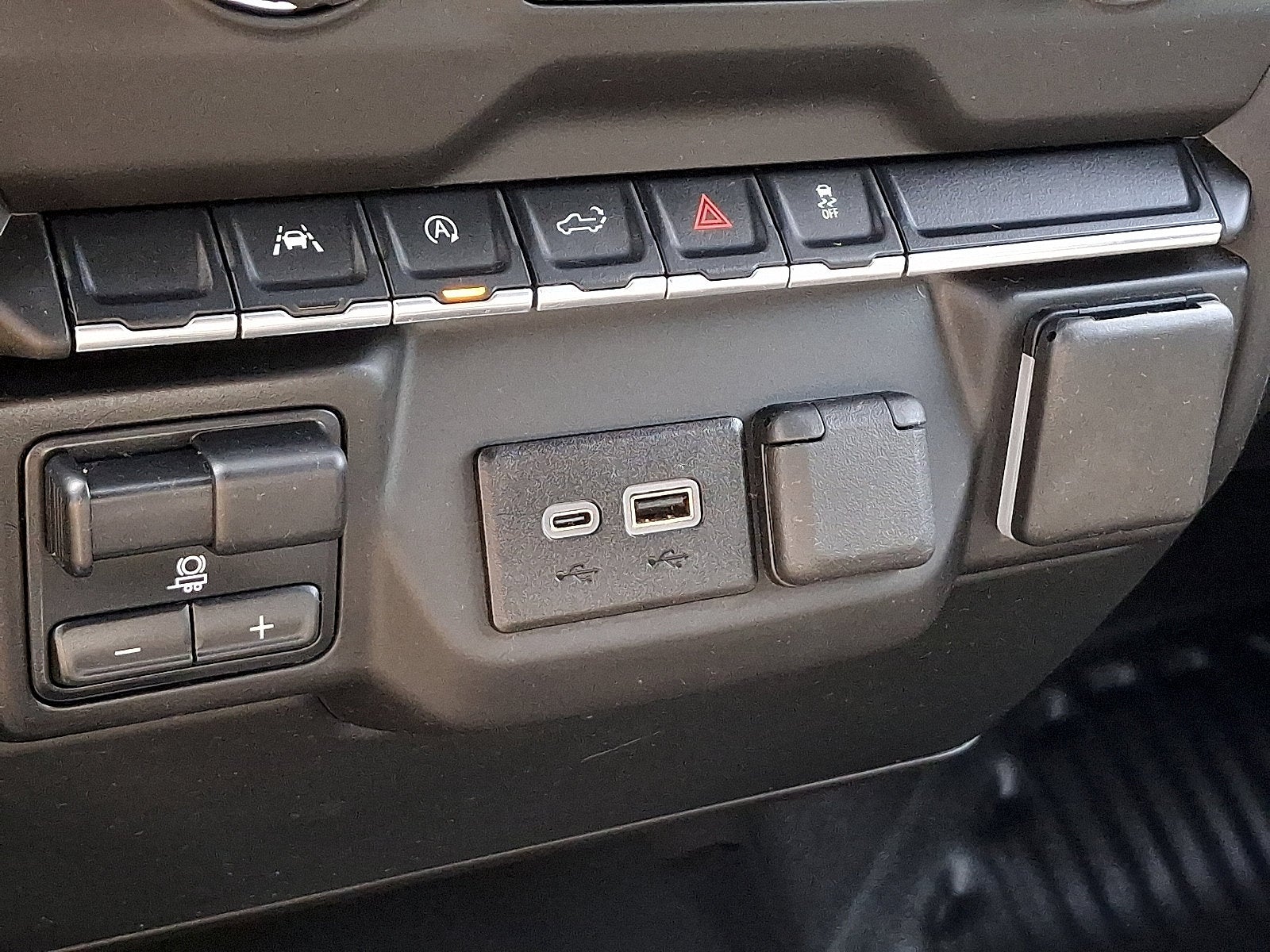 2023 Chevrolet Silverado 1500 4WD Crew Cab Standard Bed WT