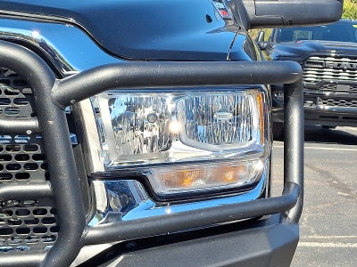 2023 RAM 3500 Tradesman Crew Cab 4x4 6'4' Box