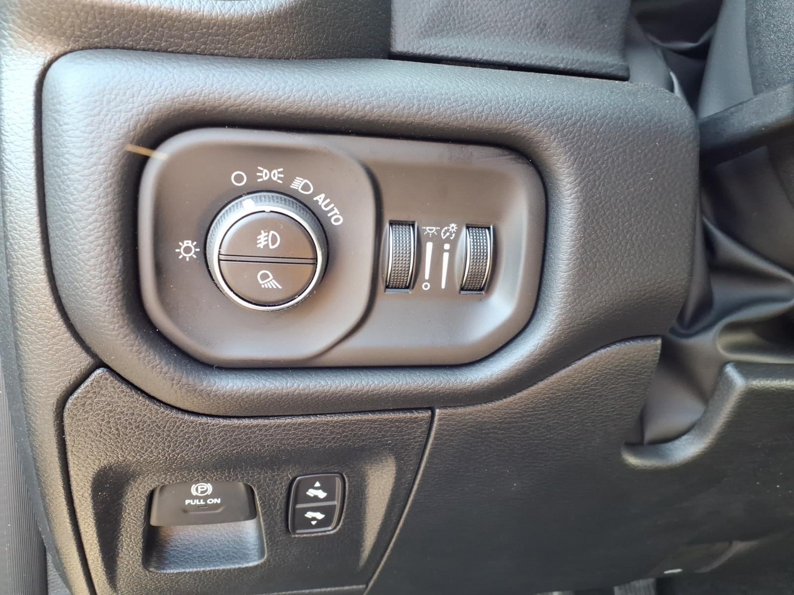 2026 RAM 1500 RAM 1500 BIG HORN CREW CAB 4X4 5'7' BOX