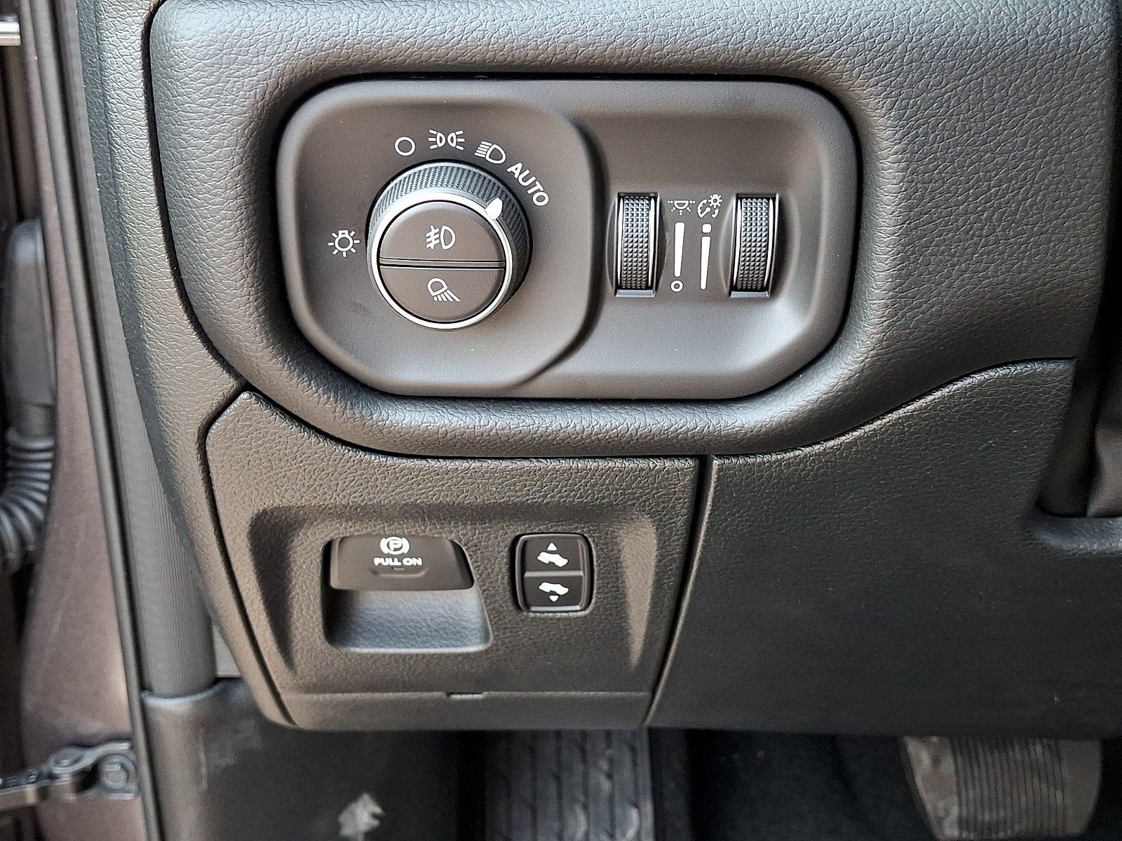 2026 RAM 1500 RAM 1500 BIG HORN CREW CAB 4X4 5'7' BOX