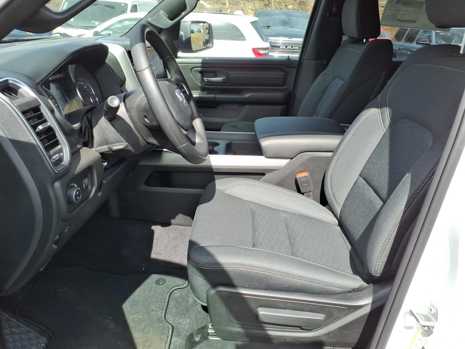 2026 RAM 1500 RAM 1500 EXPRESS CREW CAB 4X4 5'7' BOX