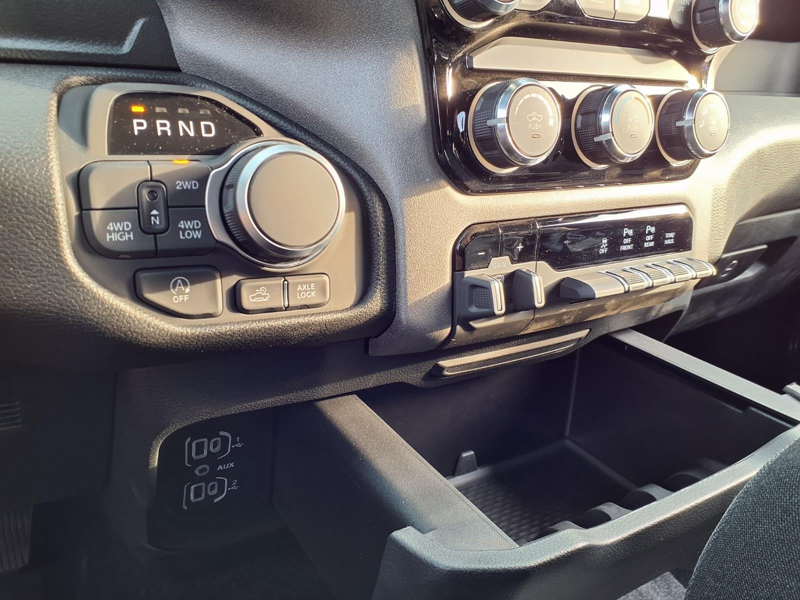 2026 RAM 1500 RAM 1500 WARLOCK CREW CAB 4X4 5'7' BOX