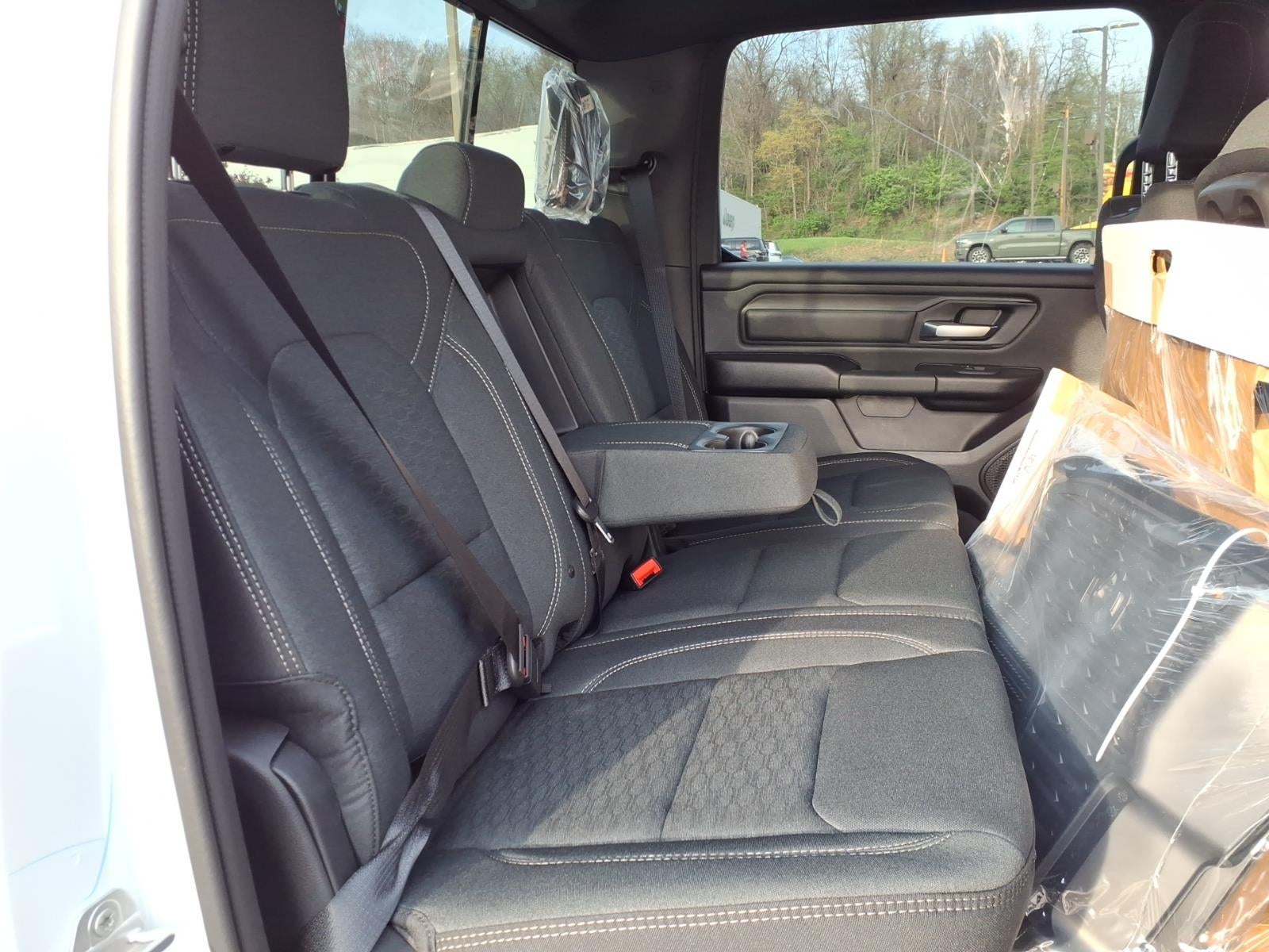 2026 RAM 1500 RAM 1500 WARLOCK CREW CAB 4X4 5'7' BOX