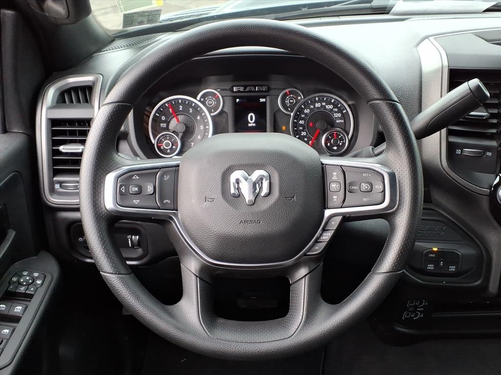 2026 RAM 2500 RAM 2500 BLACK EXPRESS CREW CAB 4X4 6'4' BOX