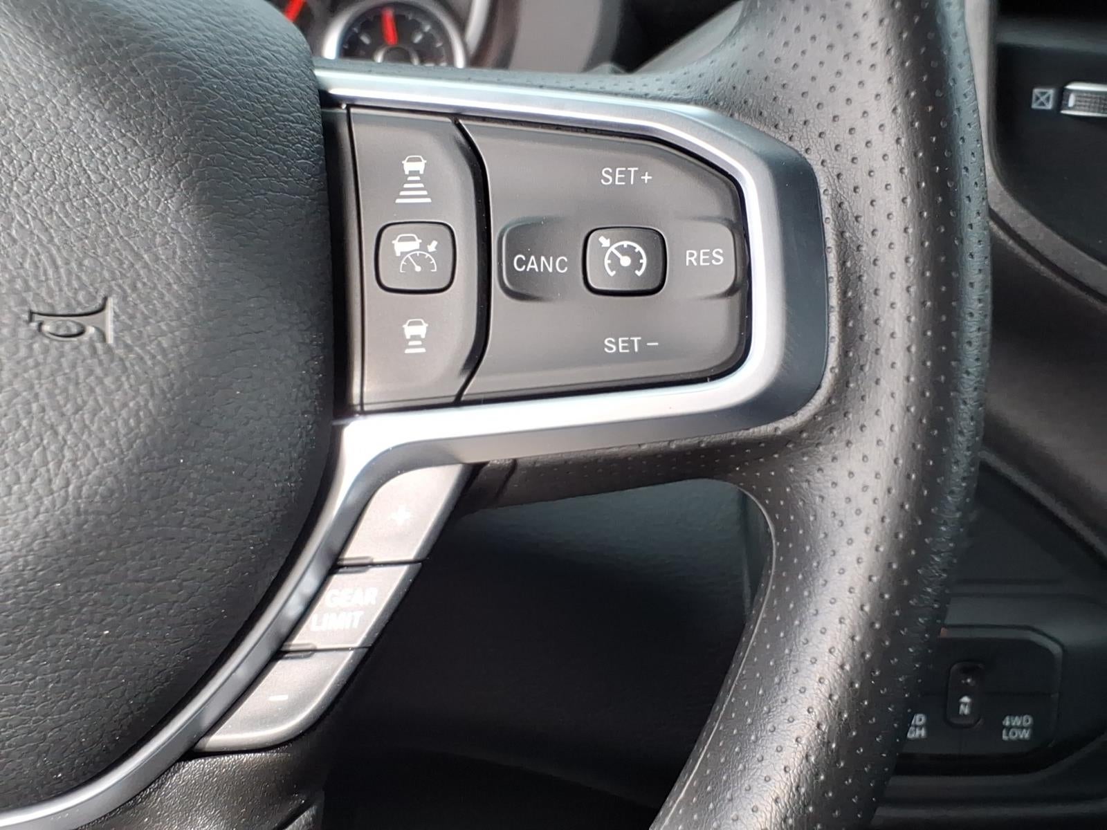 2026 RAM 2500 RAM 2500 BLACK EXPRESS CREW CAB 4X4 6'4' BOX