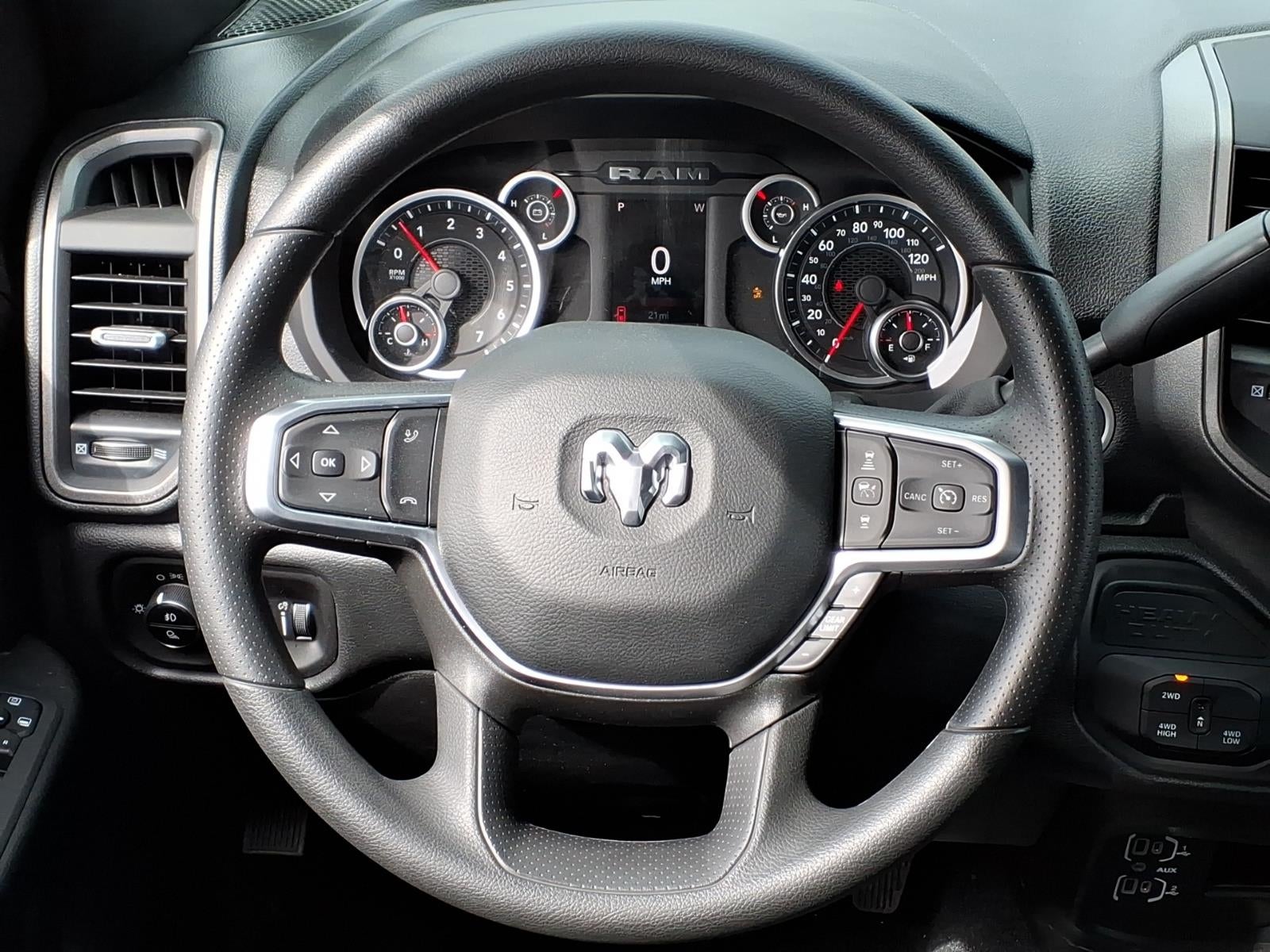 2026 RAM 2500 RAM 2500 BLACK EXPRESS CREW CAB 4X4 6'4' BOX