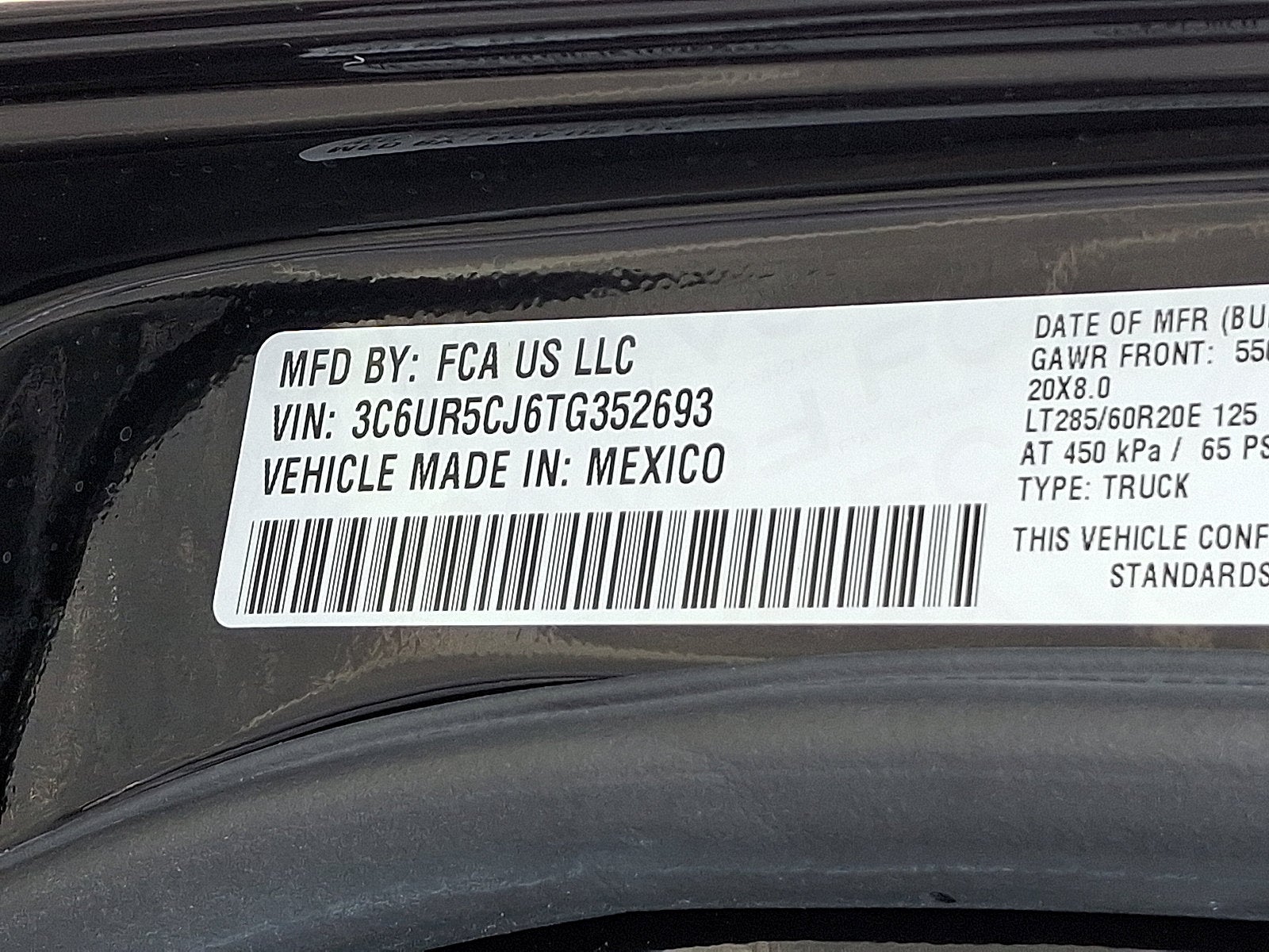 2026 RAM 2500 RAM 2500 BLACK EXPRESS CREW CAB 4X4 6'4' BOX