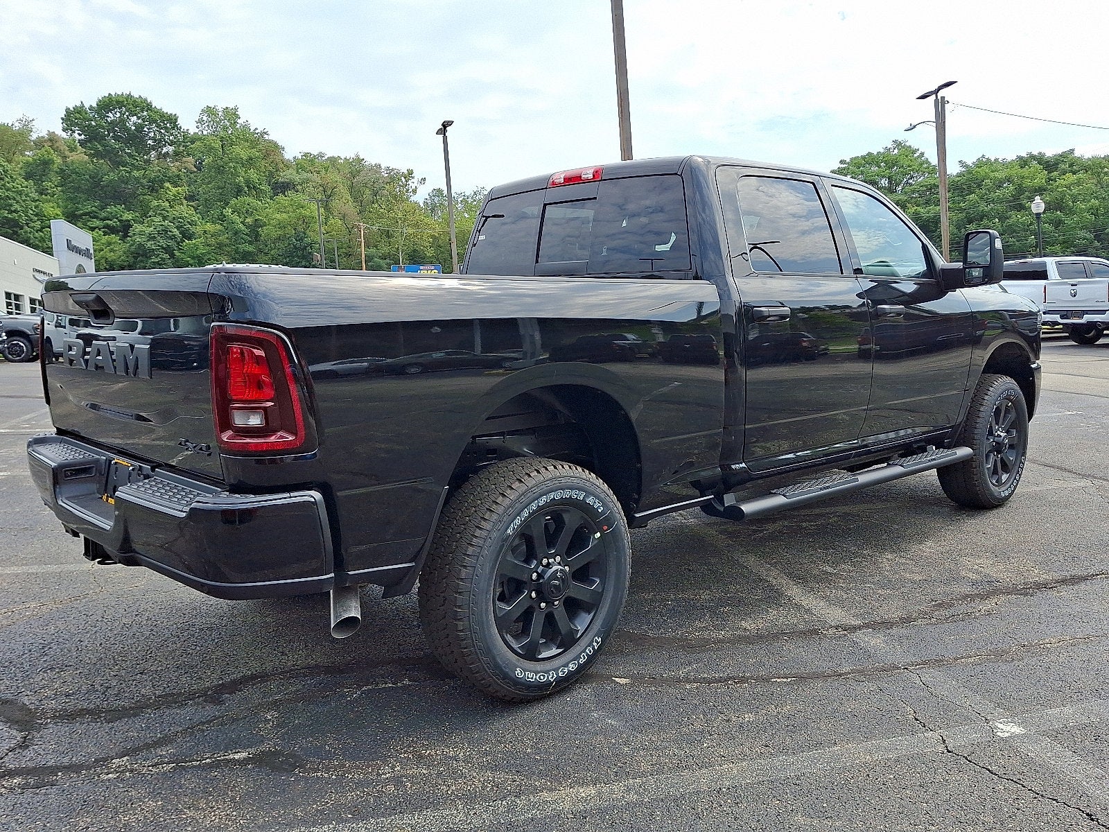 2026 RAM 2500 RAM 2500 BLACK EXPRESS CREW CAB 4X4 6'4' BOX