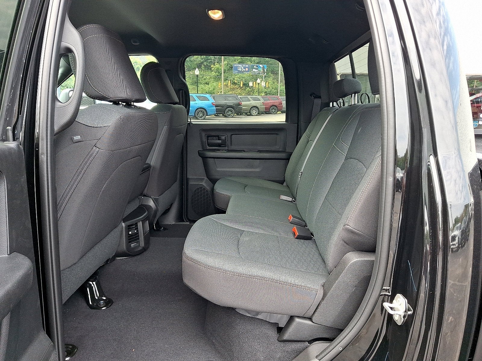 2026 RAM 2500 RAM 2500 BLACK EXPRESS CREW CAB 4X4 6'4' BOX