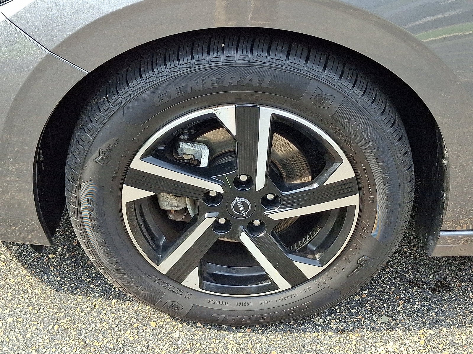 2024 Nissan Sentra SV Xtronic CVT