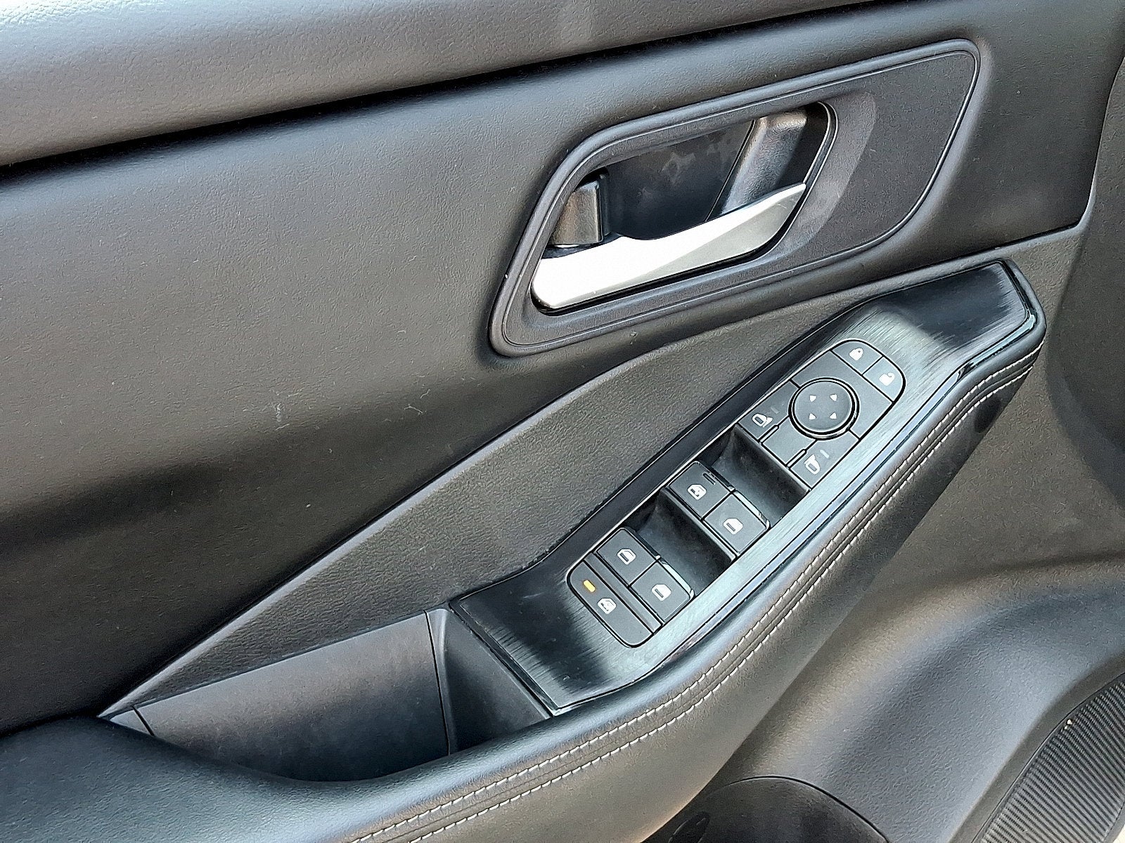 2025 Nissan Rogue SV FWD