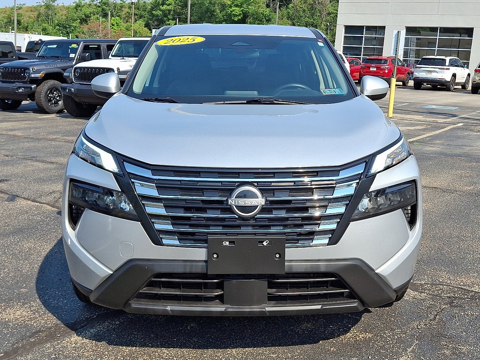 2025 Nissan Rogue SV FWD