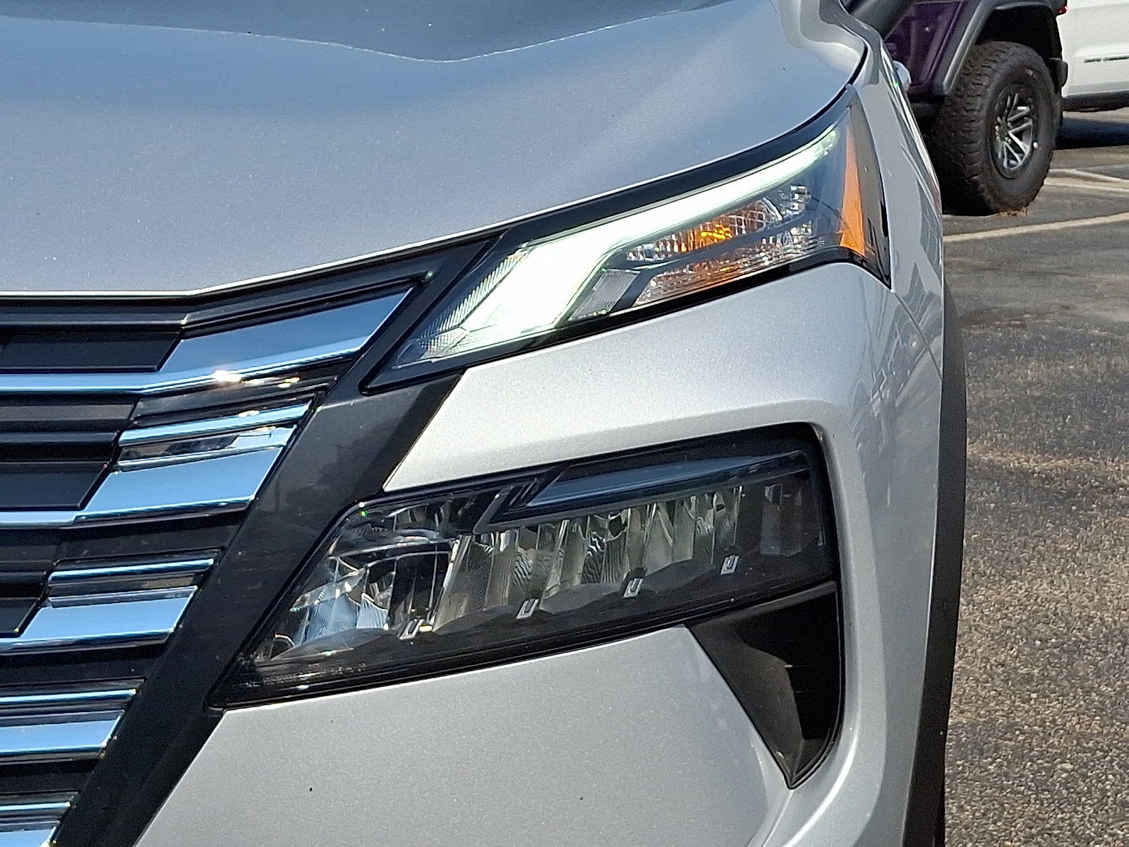 2025 Nissan Rogue SV FWD