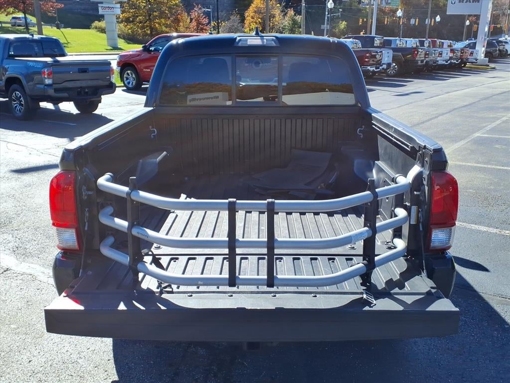 2016 Toyota Tacoma SR V6