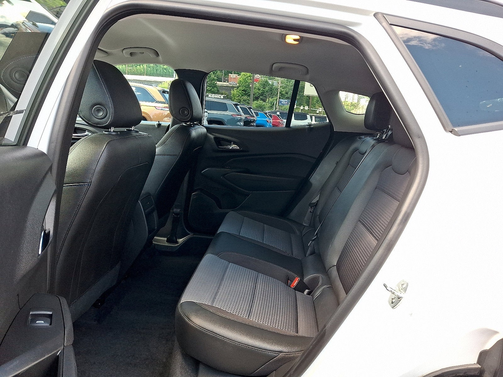 2025 Chevrolet Trax FWD LT