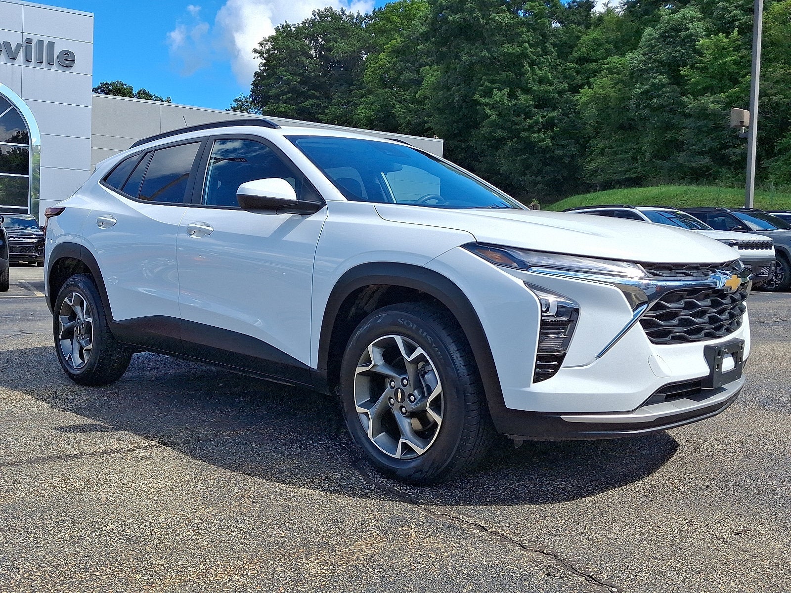2025 Chevrolet Trax FWD LT