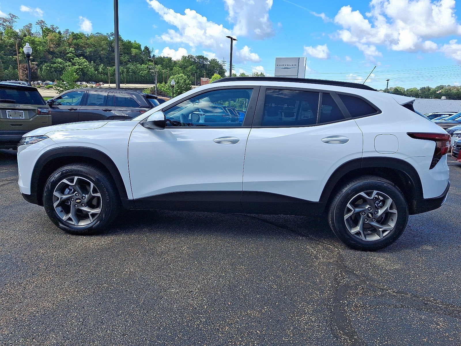 2025 Chevrolet Trax FWD LT