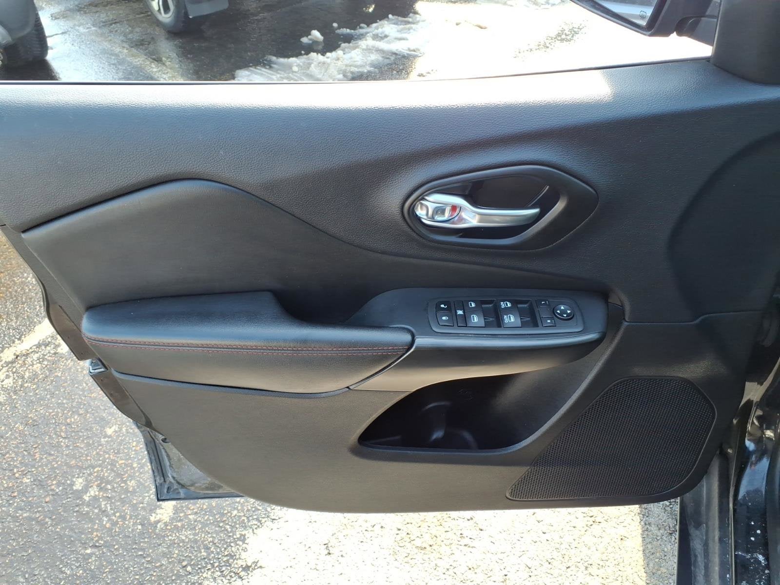 2022 Jeep Cherokee Trailhawk